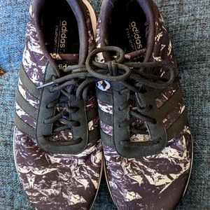 ADIDAS Sz 8 Running shoes